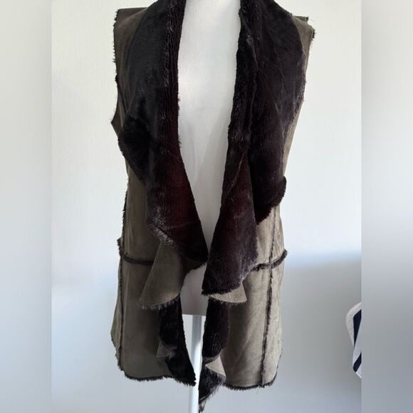 Muche Muchette Diago  sleeveless vest size
M/L olive green /brown - Picture 1 of 5
